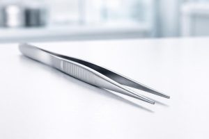 pince-acier-inoxydable-surface-sterile