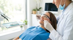 Pourquoi consulter régulièrement un dentiste est essentiel pour votre santé