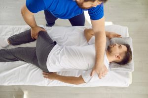 Découvrir la formation en ostéopathie à Paris : parcours, programme et perspectives
